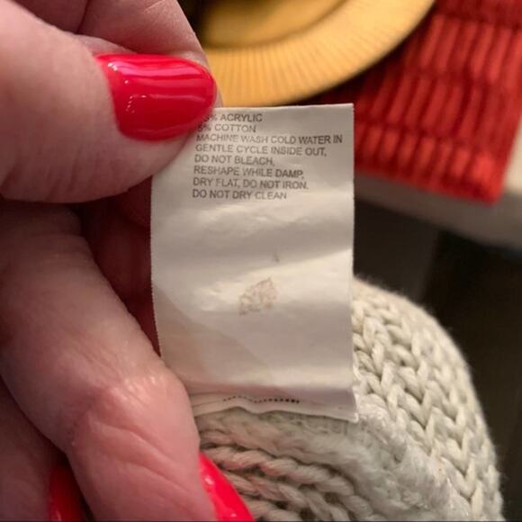 Alya gray round neck sweater with brown elbow patches. Size S‎ - Picture 7 of 11